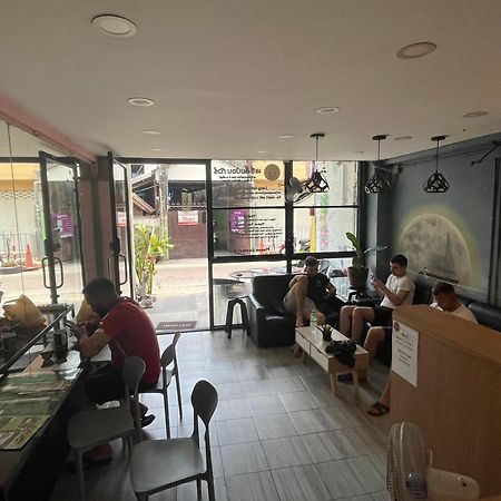 הוסטל Lazy Gibbon 1 Chiang Mai - Tha Phae Gate מראה חיצוני תמונה